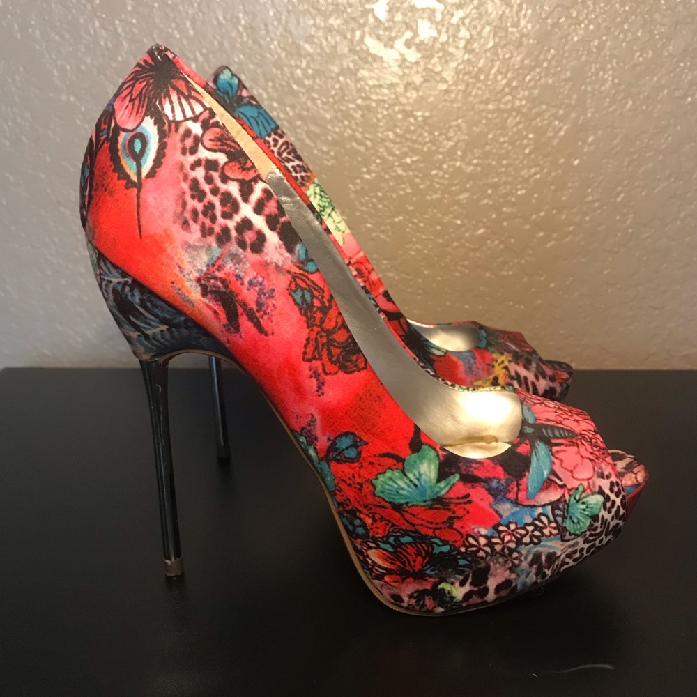 Pink Pattern Heel-Used/Great Condition